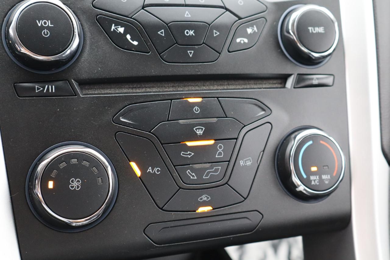 Ford Fusion photo 19