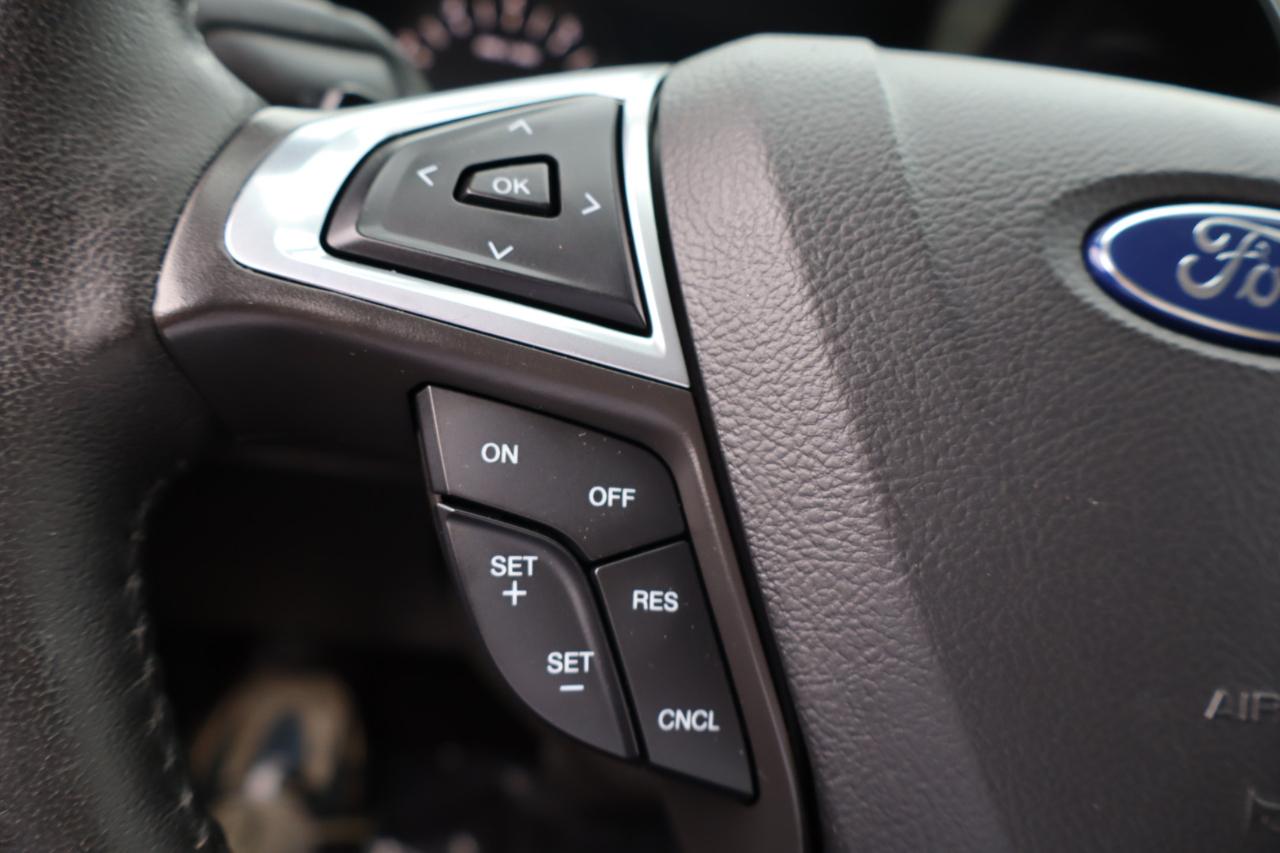 Ford Fusion photo 24