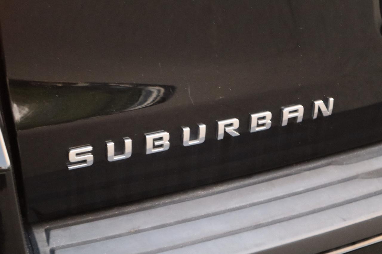 Chevrolet Suburban photo 10