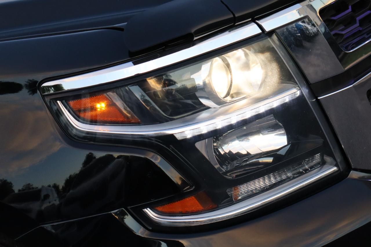 Chevrolet Suburban photo 13