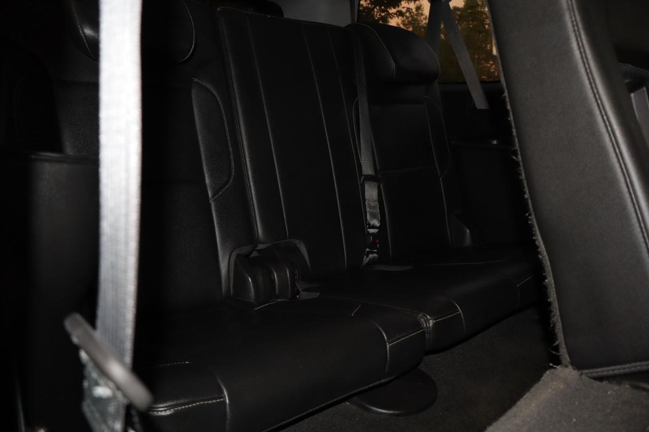 Chevrolet Suburban photo 17