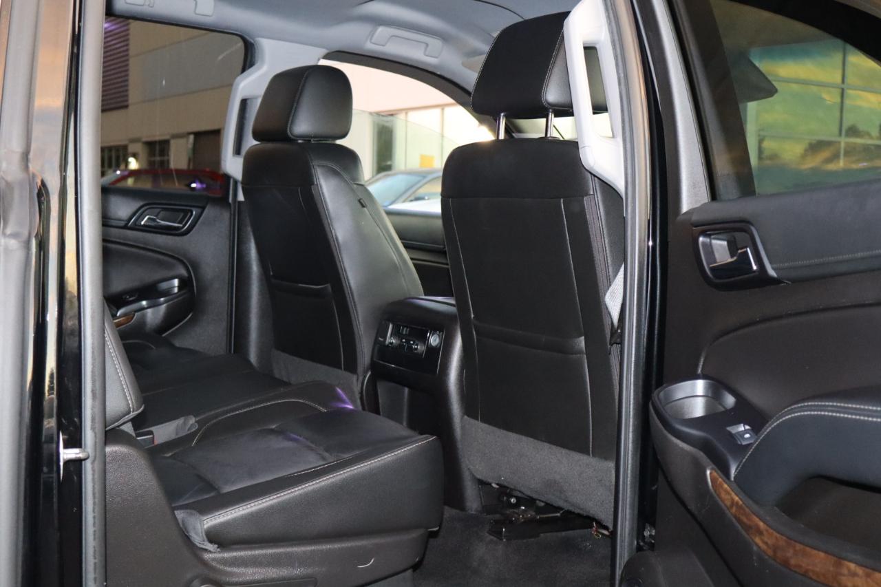 Chevrolet Suburban photo 19