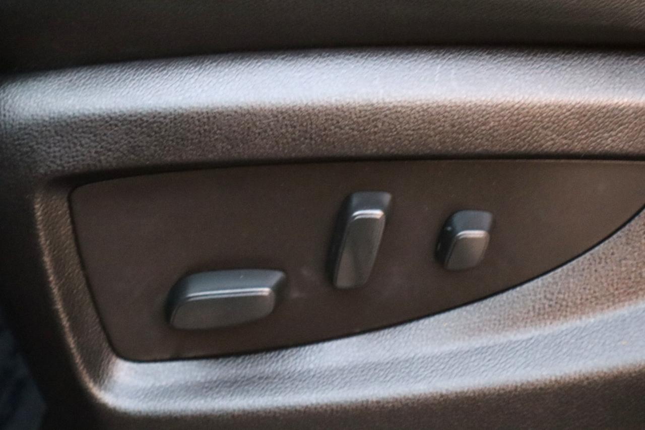 Chevrolet Suburban photo 33