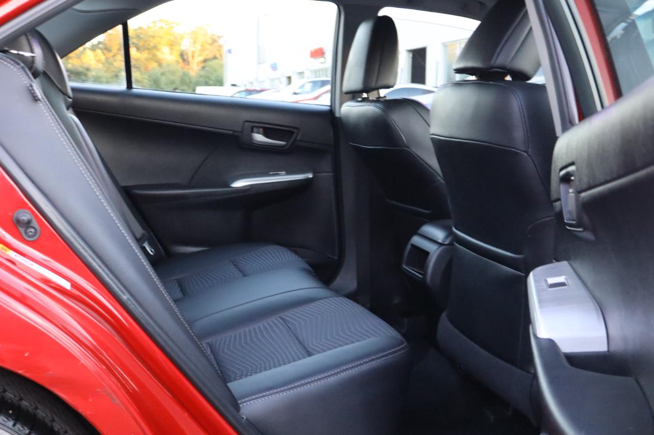 Toyota Camry SE 2014
