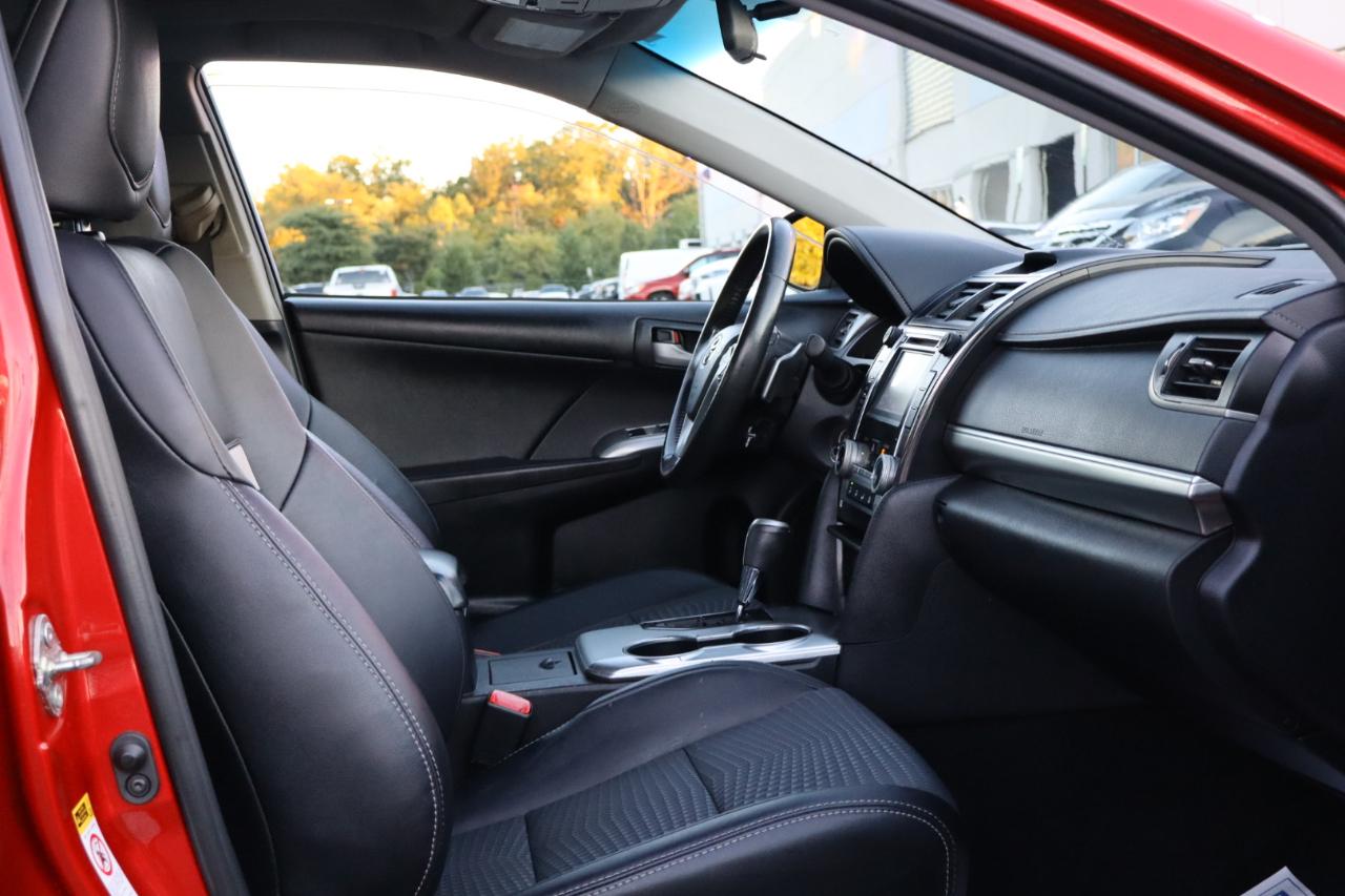 Toyota Camry SE 2014