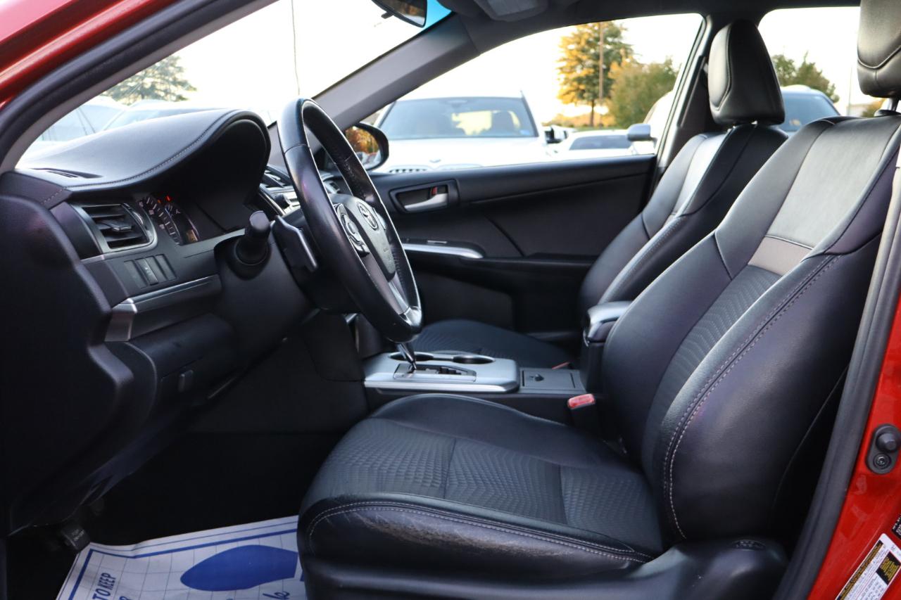 Toyota Camry SE 2014