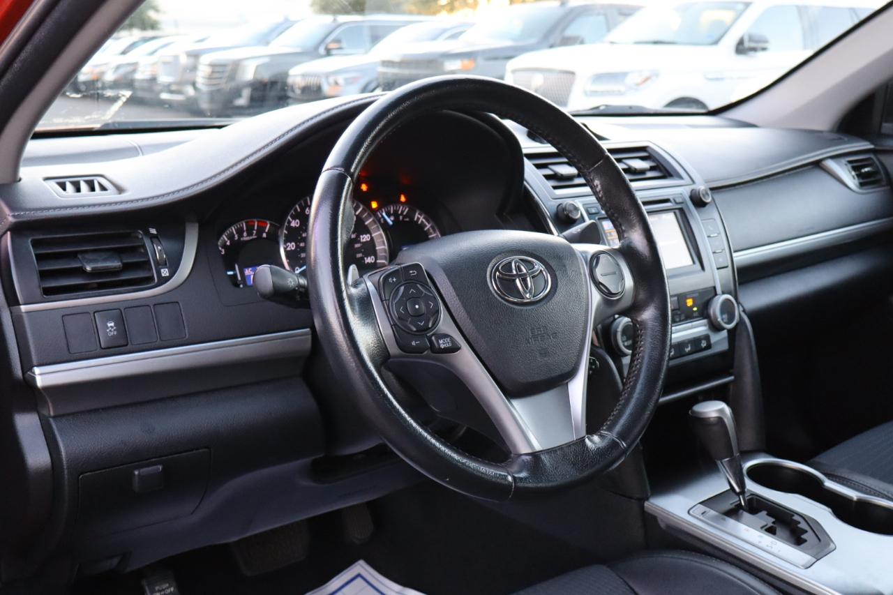 Toyota Camry SE 2014