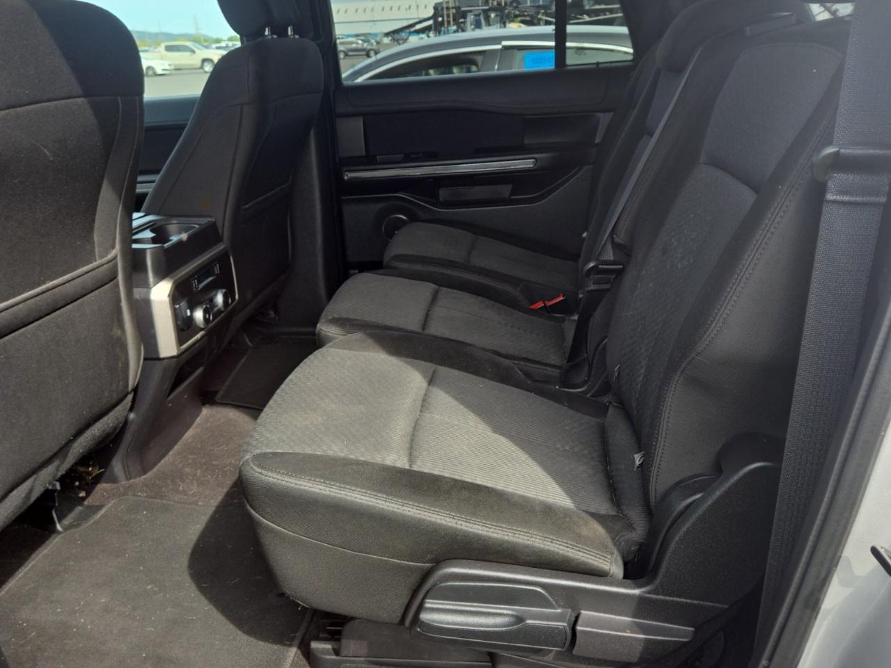 Ford Expedition MAX photo 7
