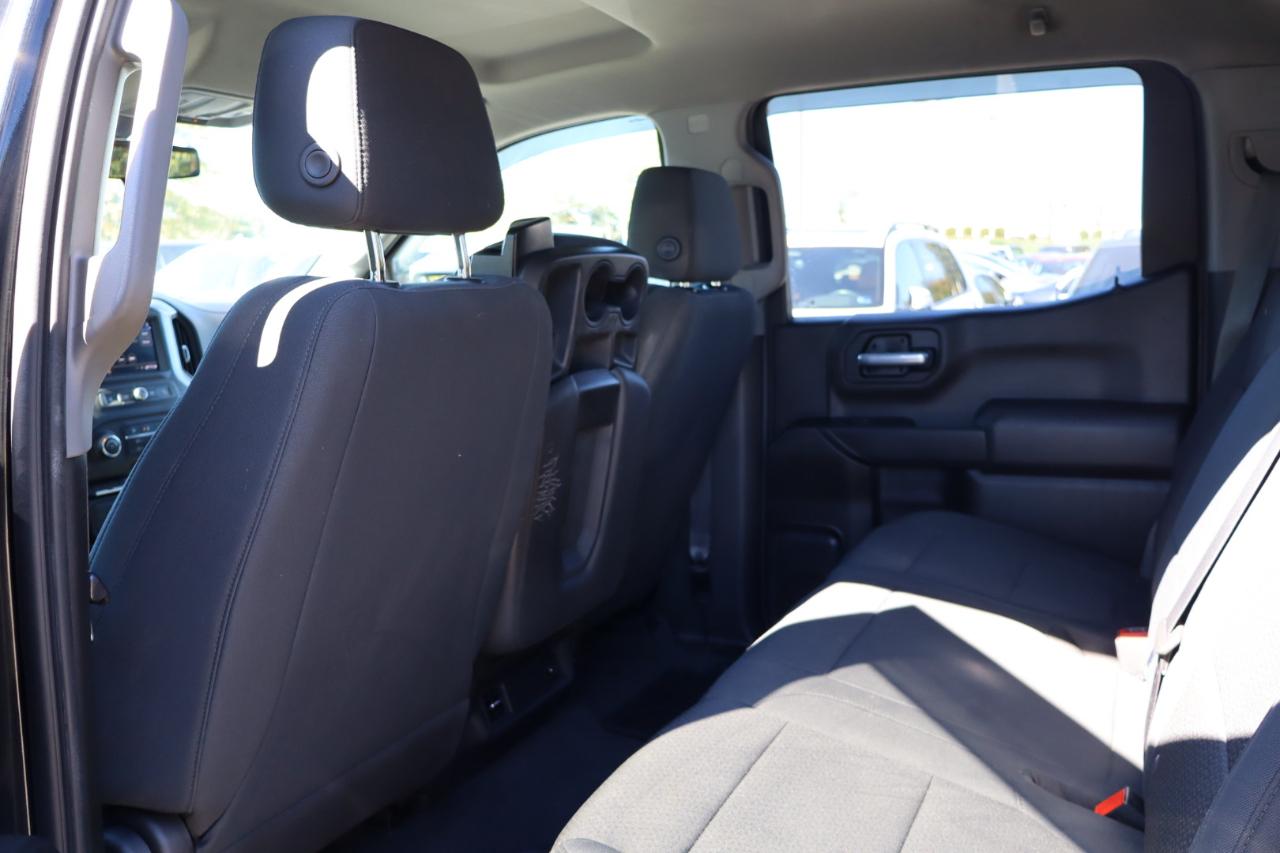 Chevrolet Silverado photo 18