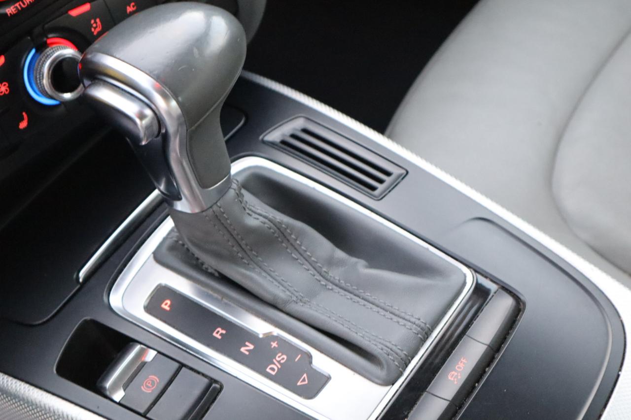 Audi A4 2.0T Sedan quattro Tiptronic 2014
