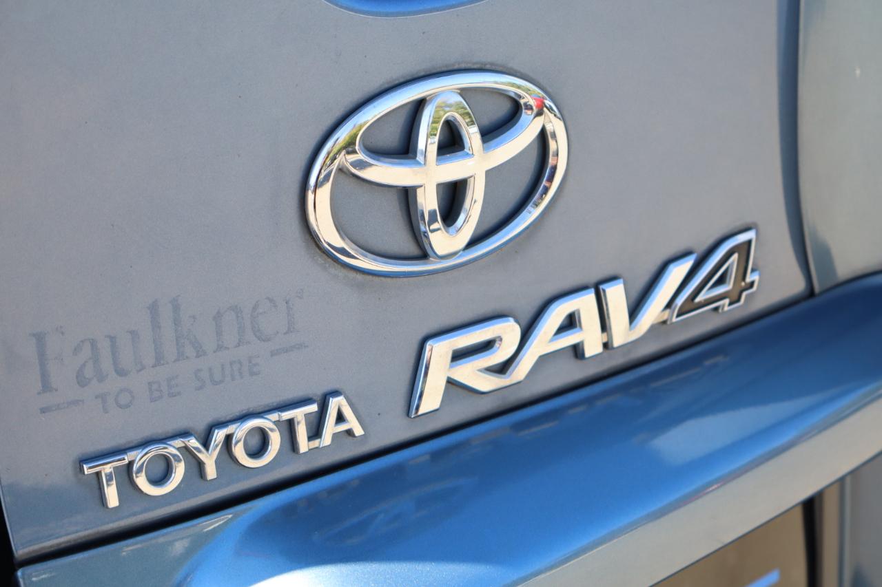 Toyota RAV4 Base I4 4WD 2010