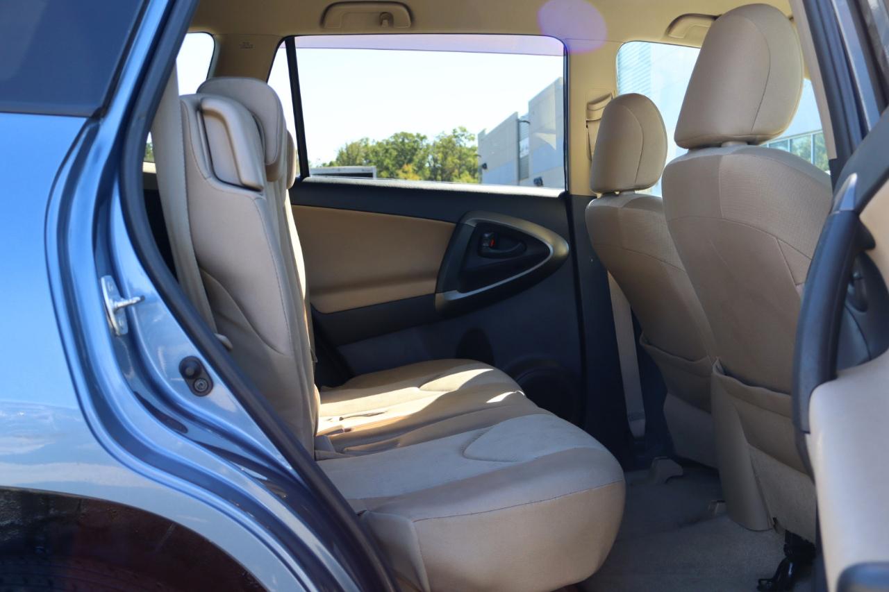 Toyota RAV4 Base I4 4WD 2010
