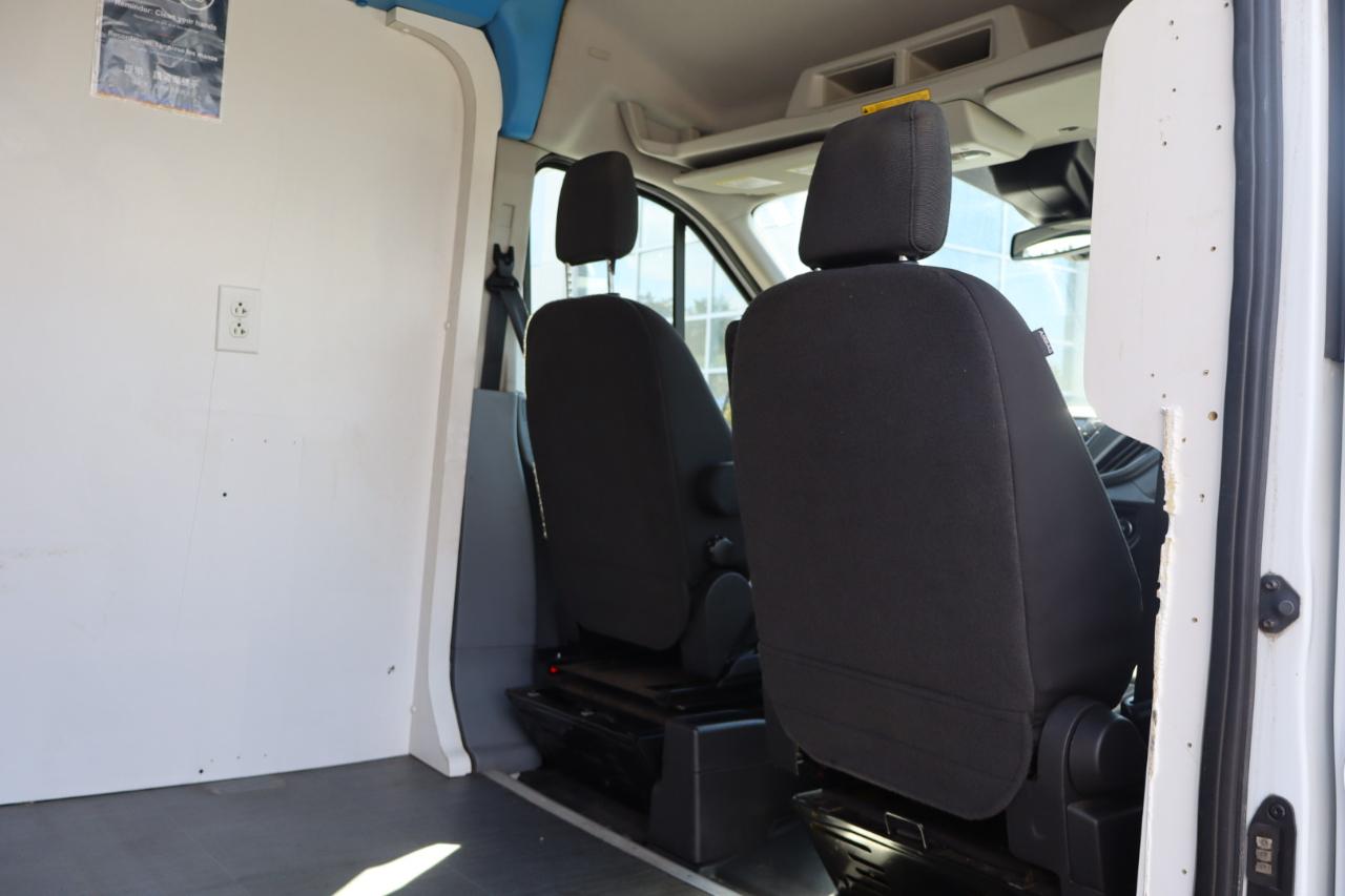 Ford Transit 250 Van Med. Roof w/Sliding Pass. 148-in. WB 2017