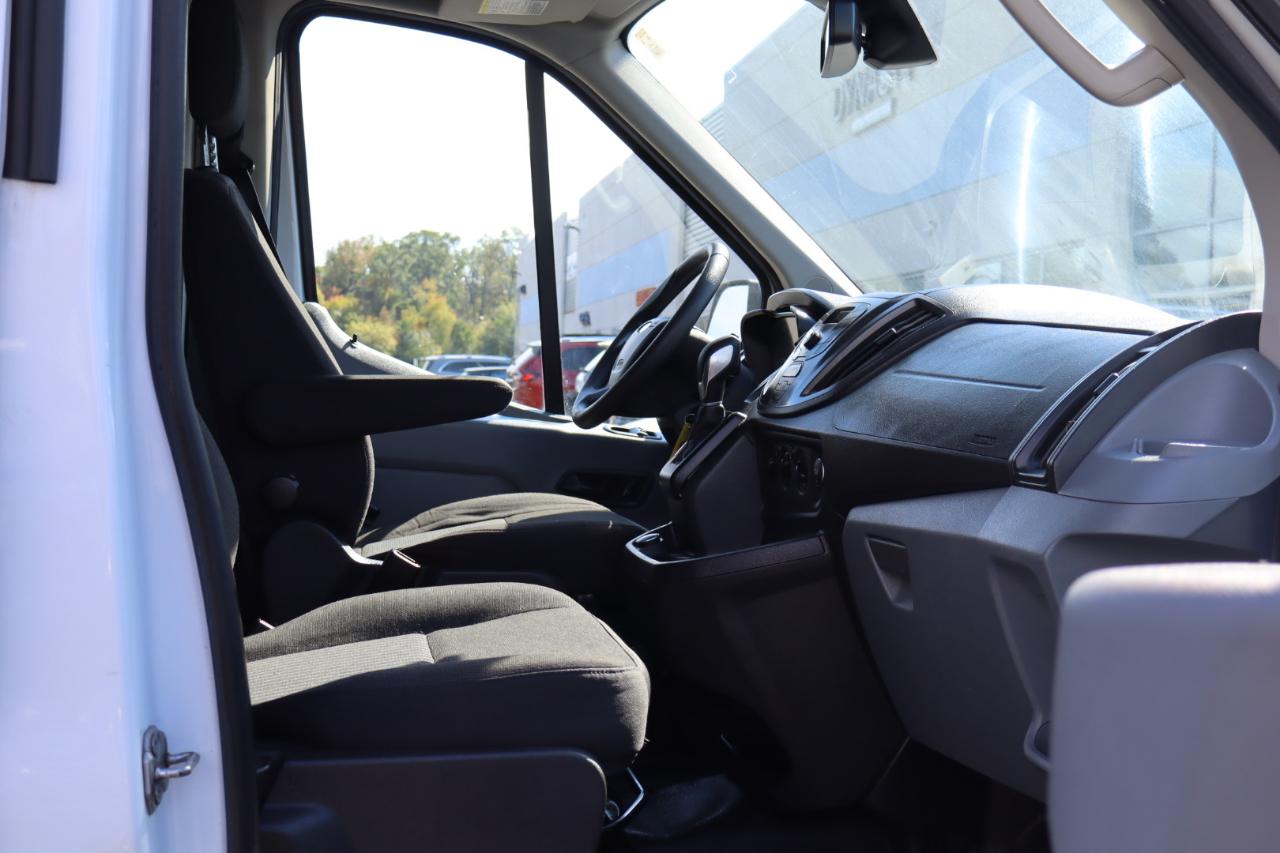 Ford Transit 250 Van Med. Roof w/Sliding Pass. 148-in. WB 2017