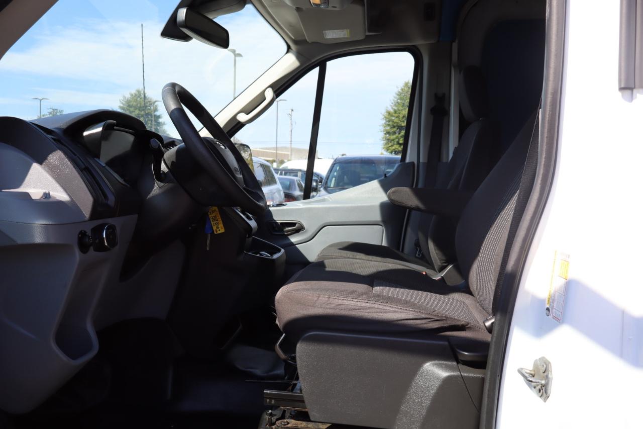 Ford Transit 250 Van Med. Roof w/Sliding Pass. 148-in. WB 2017