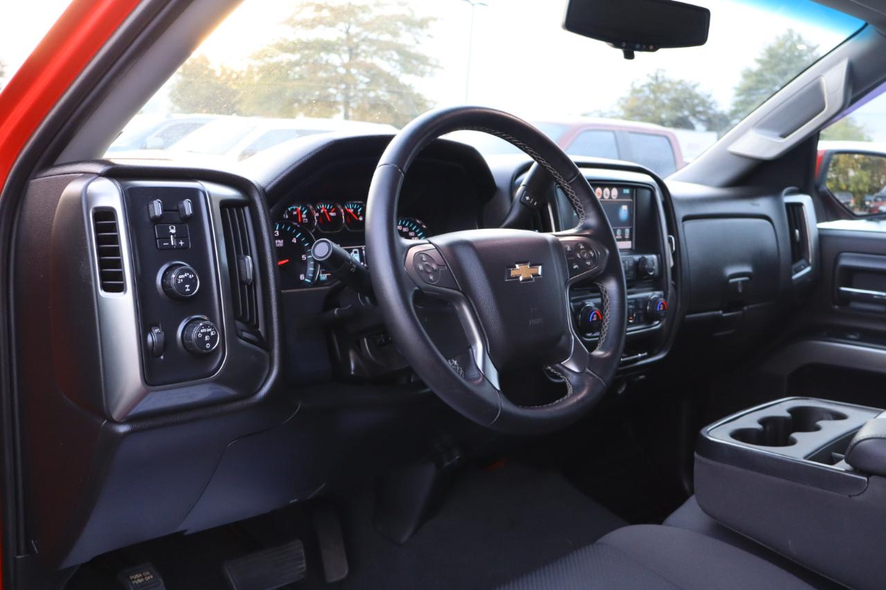 Chevrolet Silverado LD photo 11