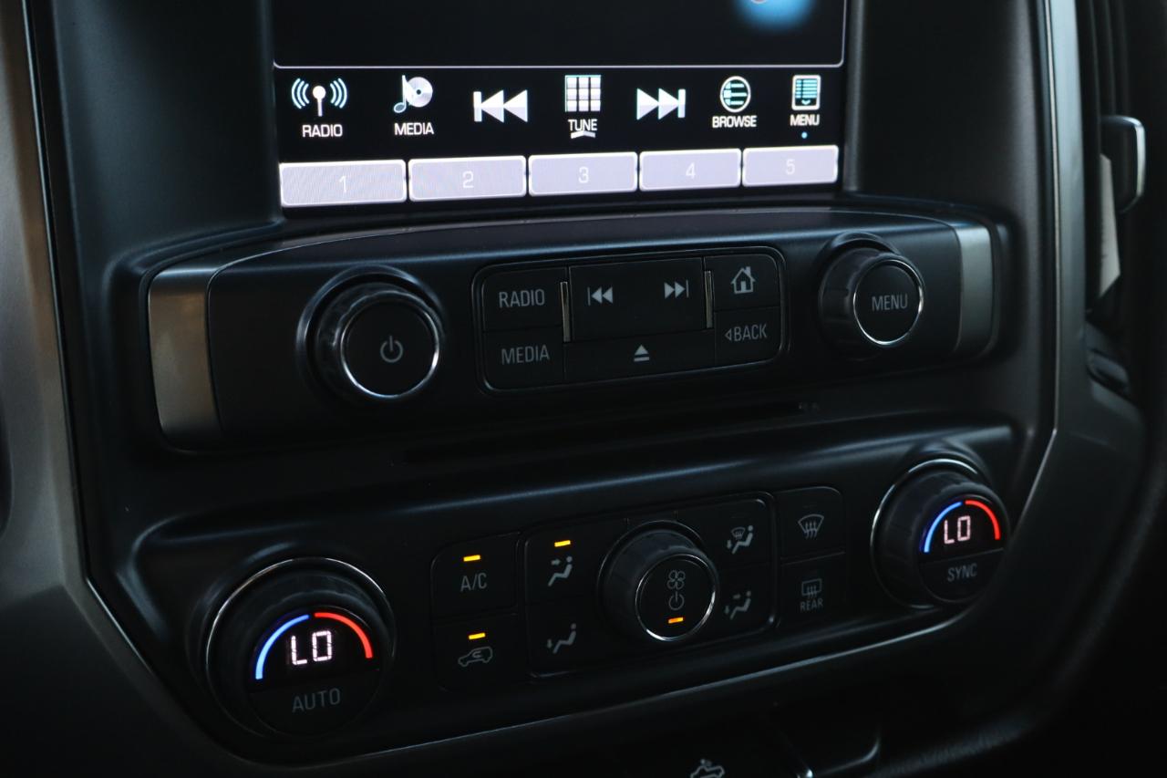 Chevrolet Silverado LD photo 21