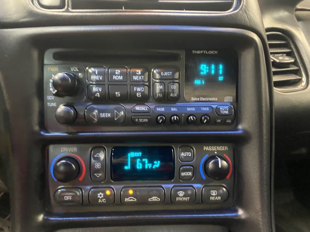 Chevrolet Corvette Convertible 2004 Chevrolet Corvette Convertible 2004