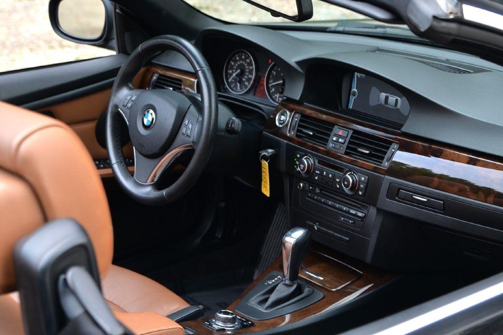 BMW 3-Series 335i Convertible 2013