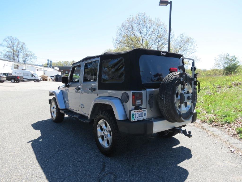 Jeep Wrangler Unlimited Sahara 4WD 2013