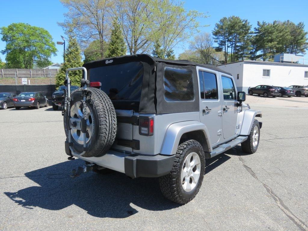 Jeep Wrangler Unlimited Sahara 4WD 2013
