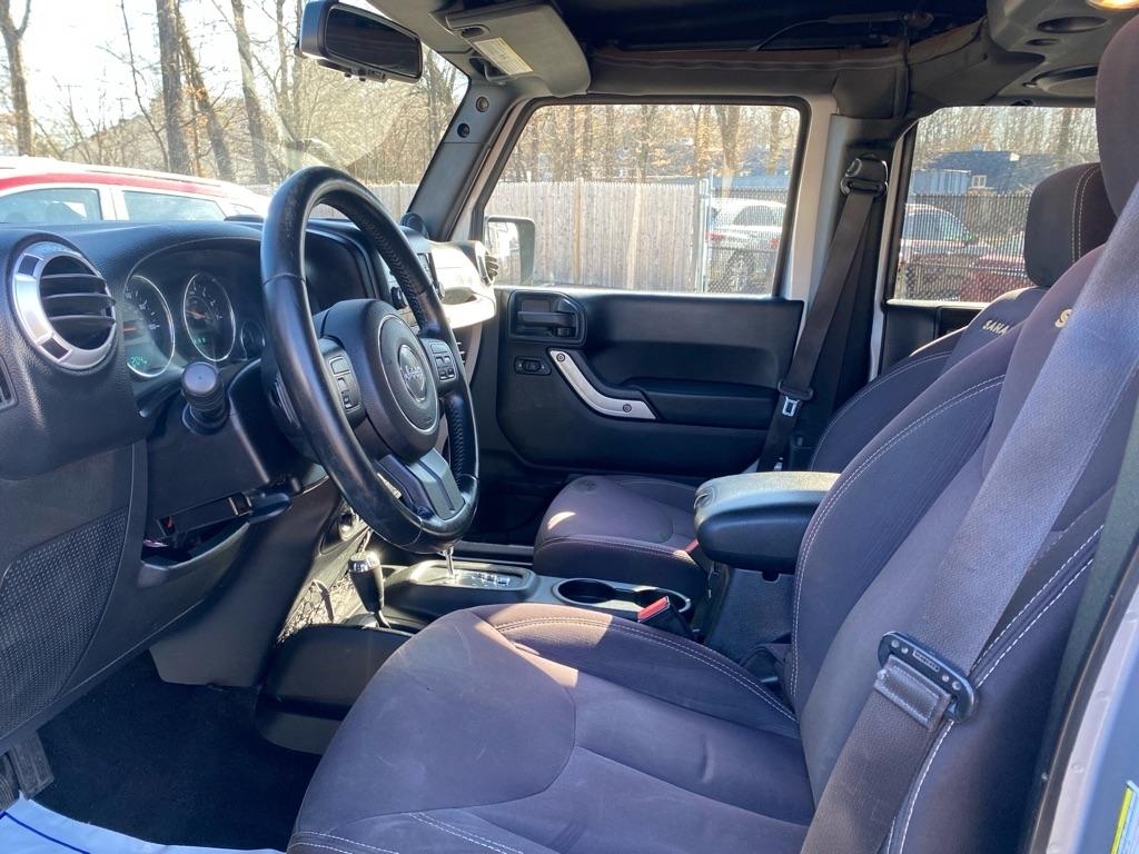 Jeep Wrangler Unlimited Sahara 4WD 2013