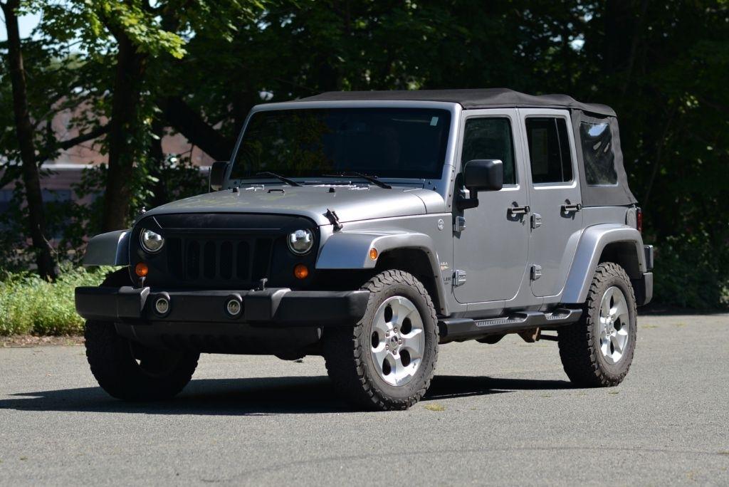2013 Jeep Wrangler Unlimited Sahara 4WD