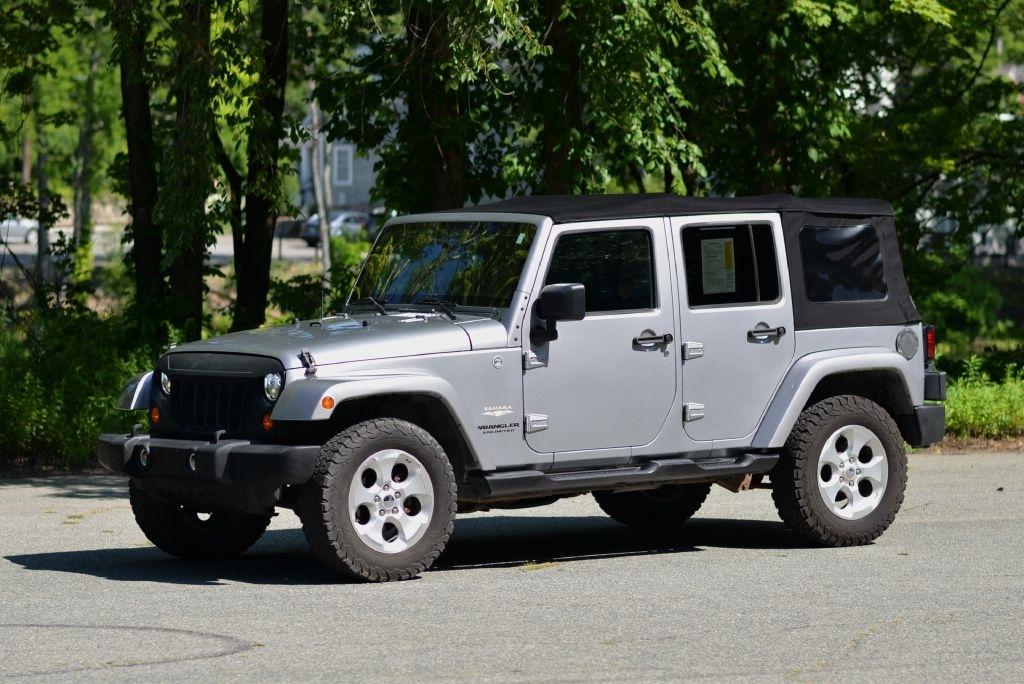 Jeep Wrangler Unlimited Sahara 4WD 2013