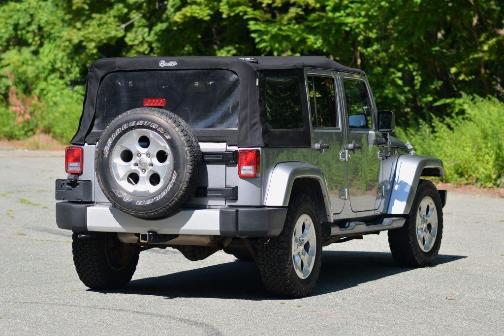Jeep Wrangler Unlimited Sahara 4WD 2013