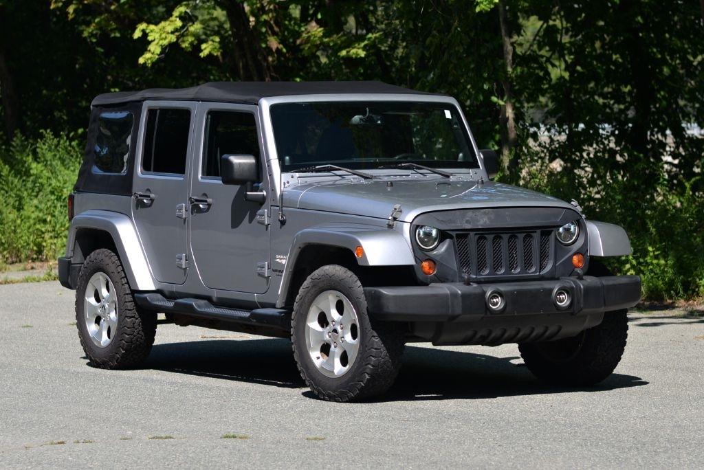 Jeep Wrangler Unlimited Sahara 4WD 2013