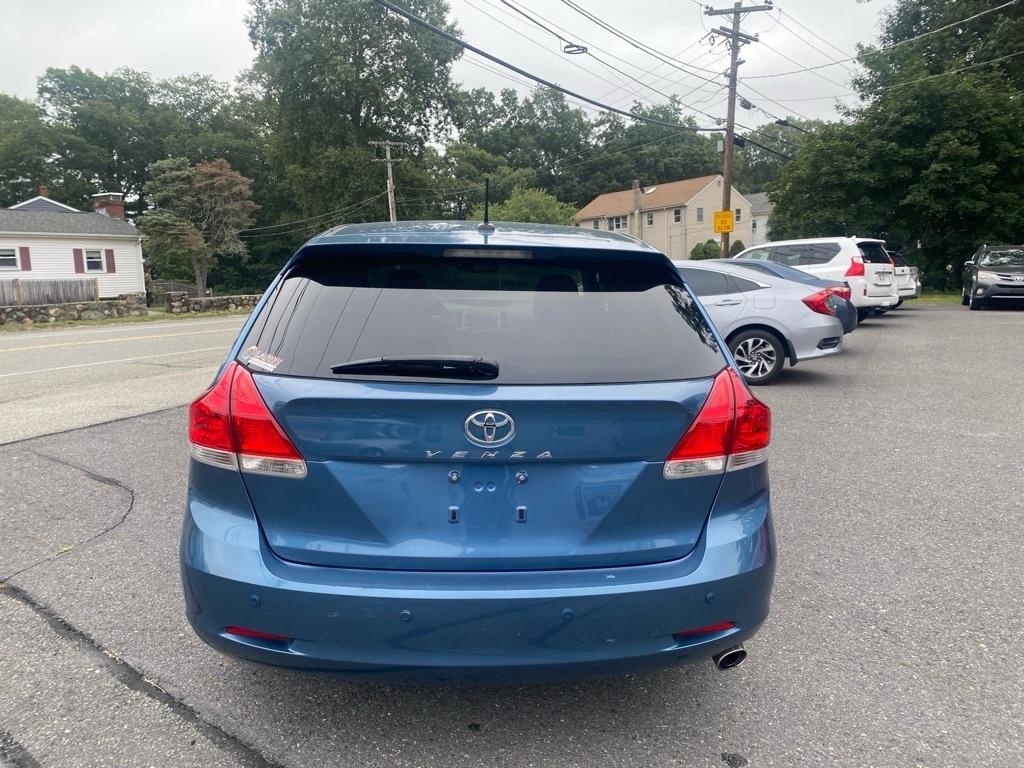 Toyota Venza FWD I4 2011