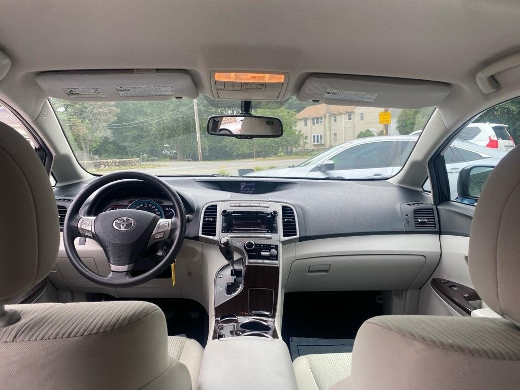 Toyota Venza FWD I4 2011