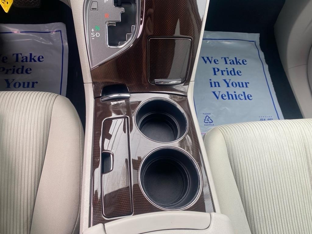 Toyota Venza FWD I4 2011