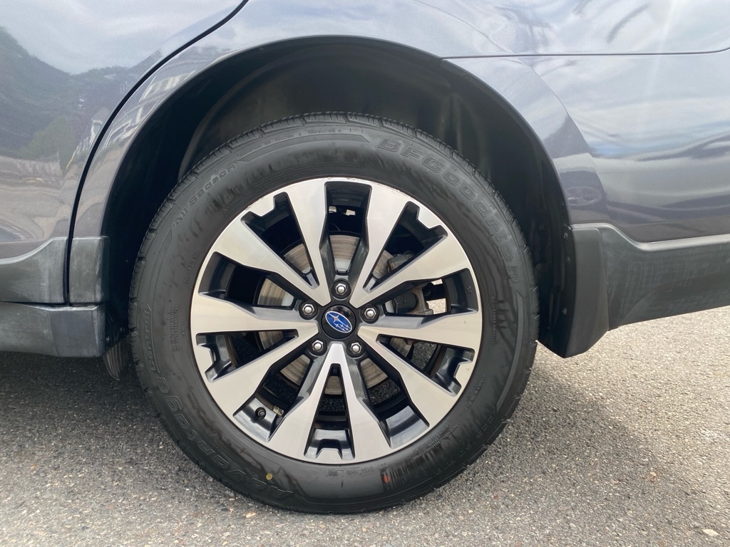 Subaru Outback 2.5i Limited 2017 Subaru Outback 2.5i Limited 2017