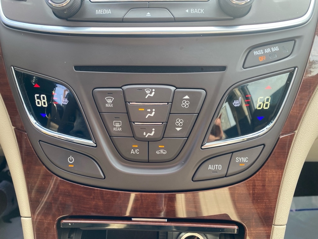 Buick Regal Turbo FWD 2015 Buick Regal Turbo FWD 2015