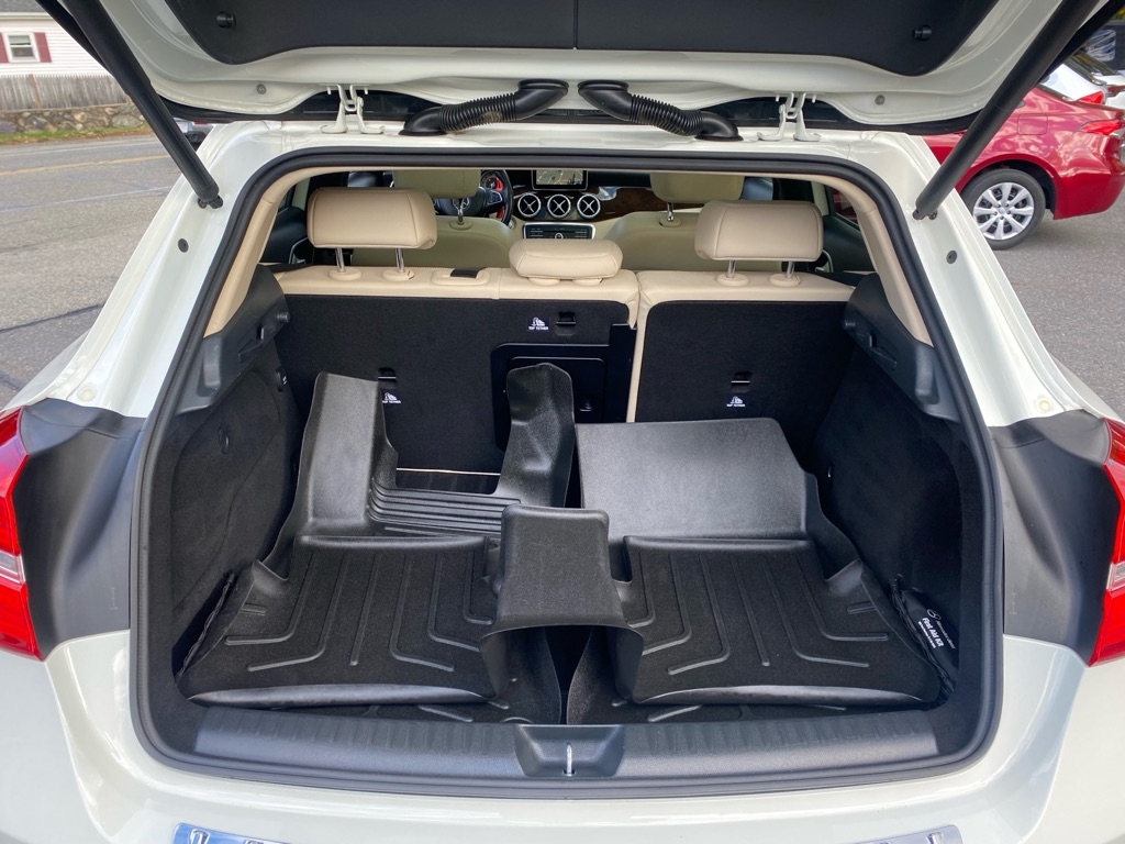 Mercedes-Benz GLA-Class GLA250 4MATIC 2016 Mercedes-Benz GLA-Class GLA250 4MATIC 2016