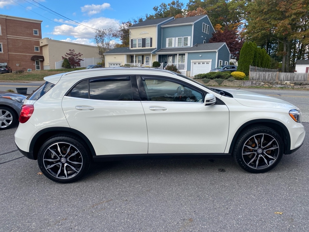 Mercedes-Benz GLA-Class GLA250 4MATIC 2016 Mercedes-Benz GLA-Class GLA250 4MATIC 2016