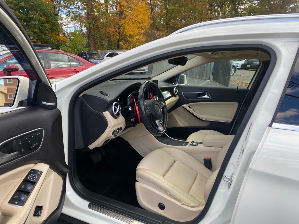 Mercedes-Benz GLA-Class GLA250 4MATIC 2016 Mercedes-Benz GLA-Class GLA250 4MATIC 2016