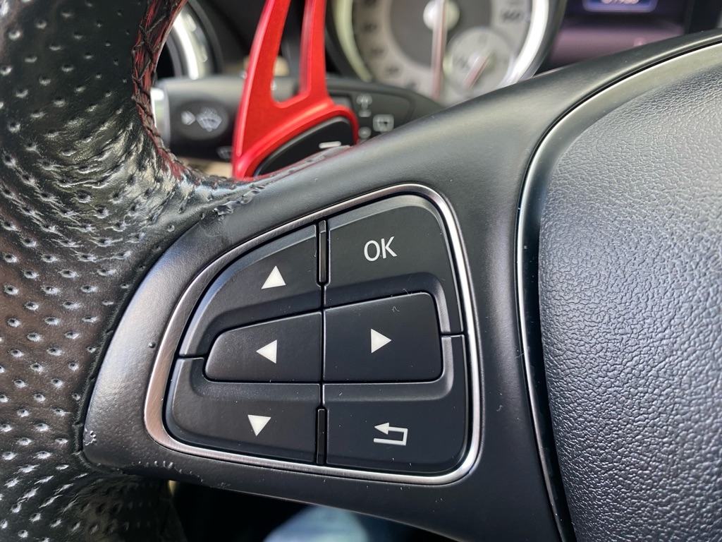 Mercedes-Benz GLA-Class GLA250 4MATIC 2016 Mercedes-Benz GLA-Class GLA250 4MATIC 2016