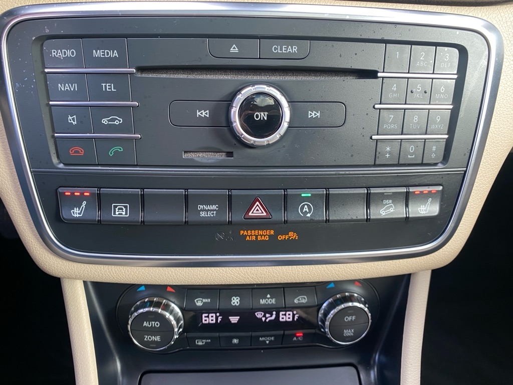 Mercedes-Benz GLA-Class GLA250 4MATIC 2016 Mercedes-Benz GLA-Class GLA250 4MATIC 2016