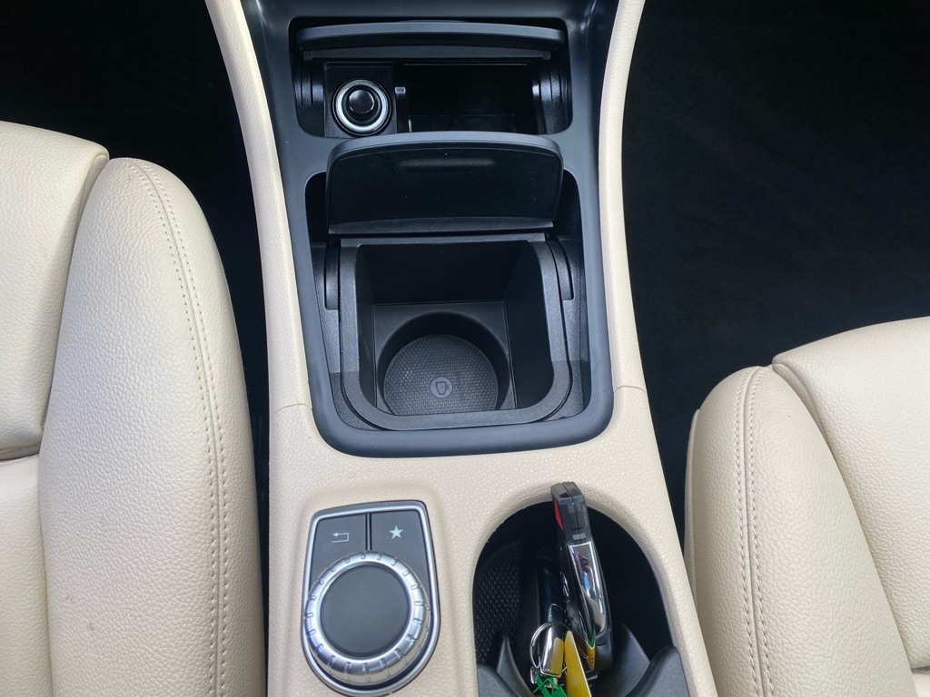 Mercedes-Benz GLA-Class GLA250 4MATIC 2016 Mercedes-Benz GLA-Class GLA250 4MATIC 2016