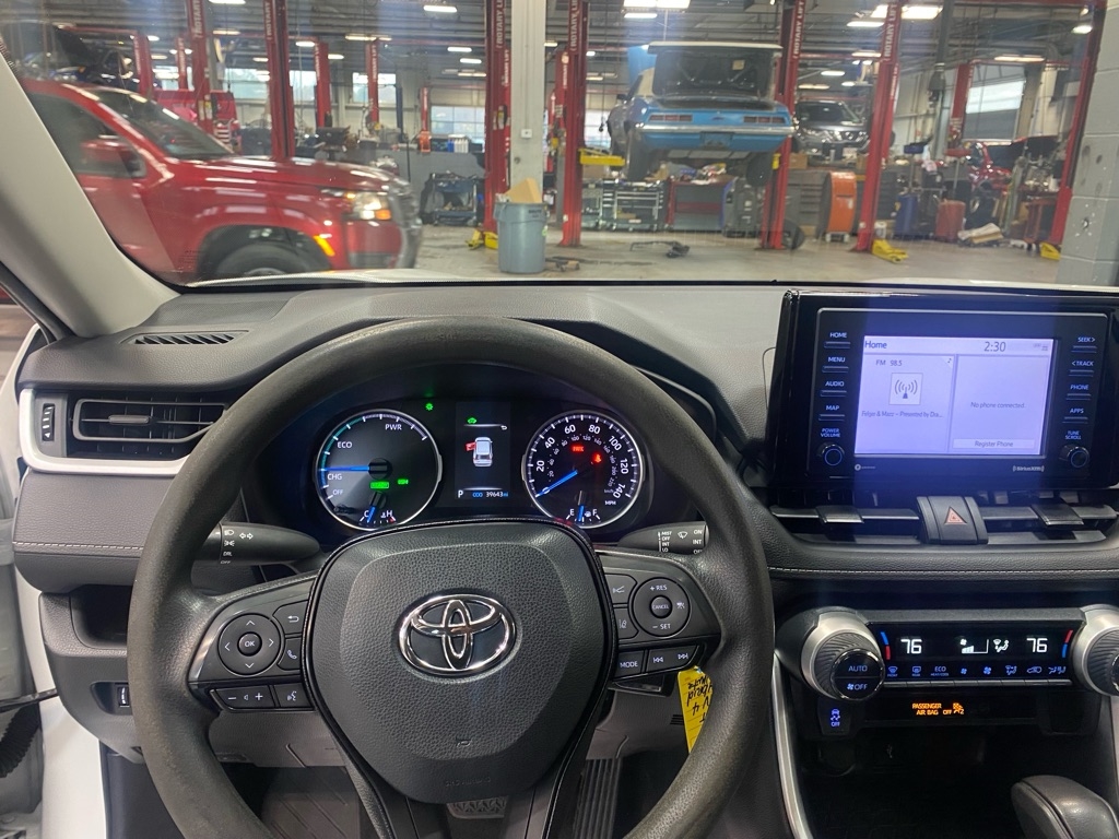 Toyota RAV4 Hybrid LE 2021