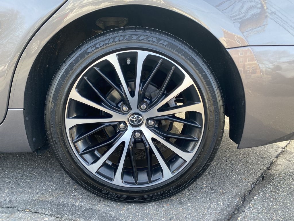 Toyota Camry SE 2019