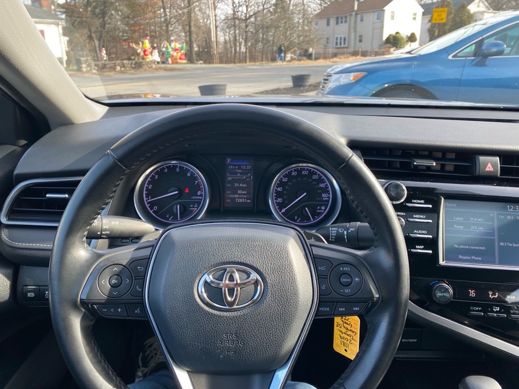 Toyota Camry SE 2019