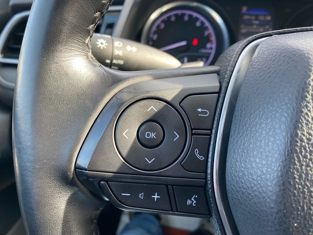 Toyota Camry SE 2019