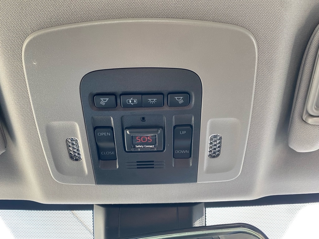 Toyota Camry SE 2019