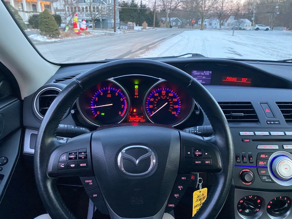 Mazda MAZDA3 s Sport 4-Door 2011