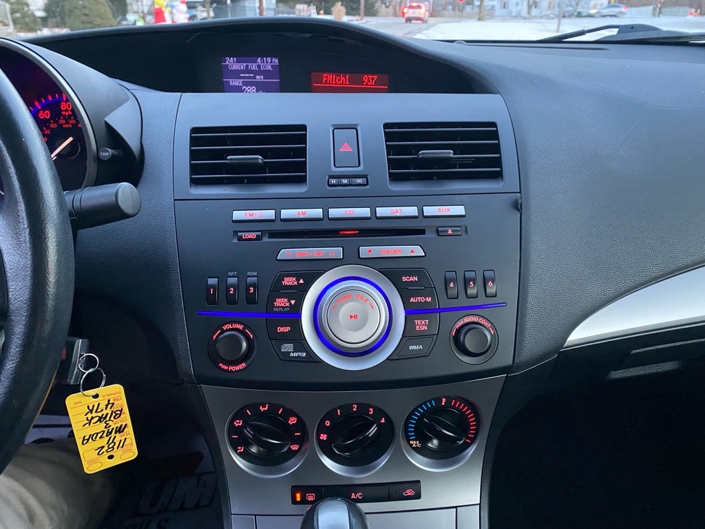 Mazda MAZDA3 s Sport 4-Door 2011