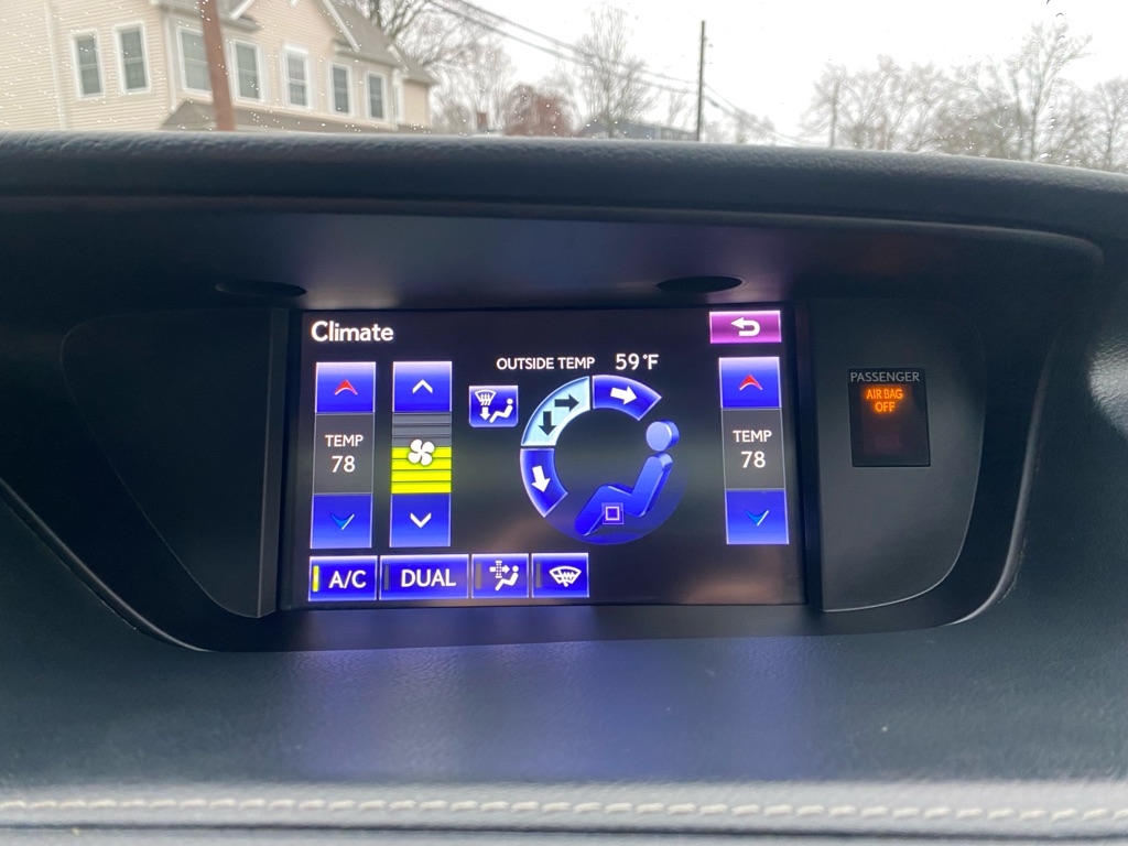 Lexus ES 300h Sedan 2014