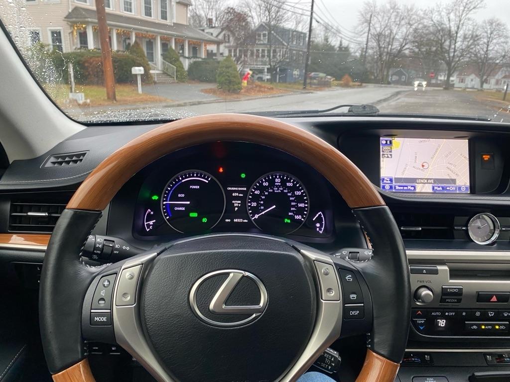 Lexus ES 300h Sedan 2014